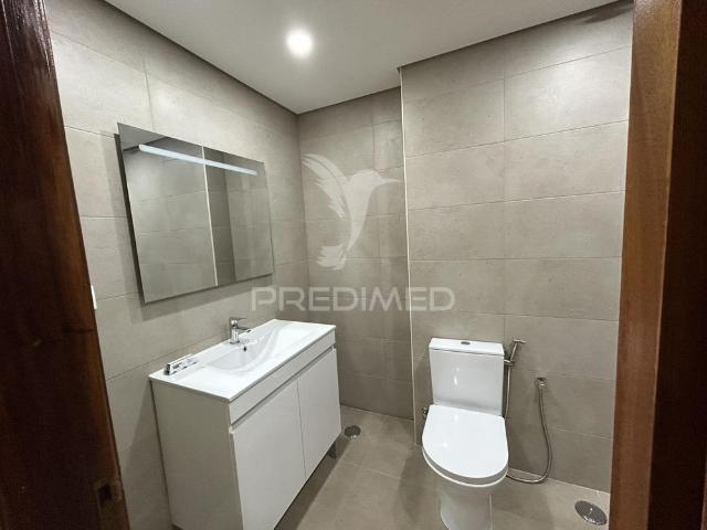 Apartamento t2 na arrentela rés do chão