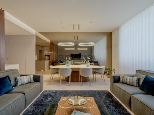 Apartamento T2, na Avenida da Liberdade, Lisboa