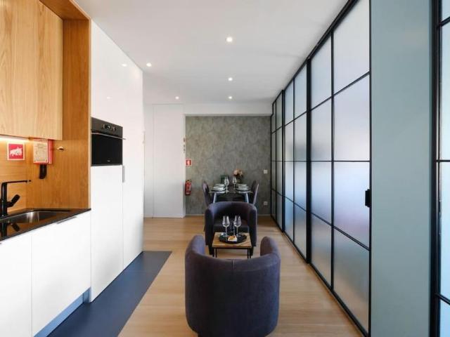 Apartamento T2 na Baixa do Porto para arrendamento