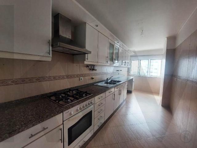 Apartamento T2 na Cavaleira – Excelente Localização junto ao Novo Hospital de Sintra