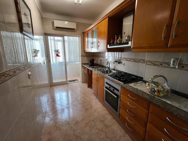 Apartamento T2 na Cruz de Pau, Seixal Excelente Localização