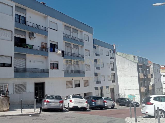 Apartamento T2 na Encosta do Sol, Amadora