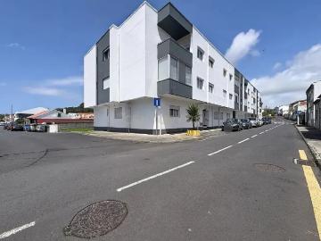 Apartamento T2 na Fajã de Baixo — Excelente Oportunidade