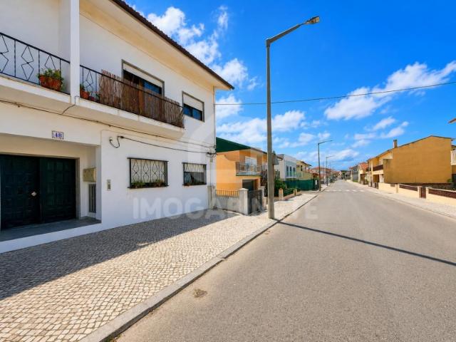 Apartamento T2 na Gala | A 300 Metros da Praia | Excelente Localização