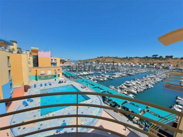 Apartamento T2 na Marina de Albufeira com excelentes vistas Mar e Marina em 1ª Linha