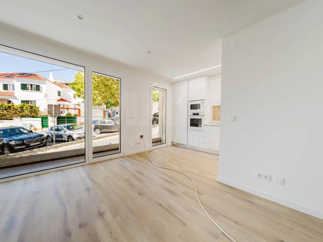 Apartamento T2 na Nazaré c/ 2 lugares de garagem 107m² Nazaré