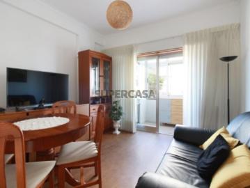 APARTAMENTO T2 NA PÓVOA DE SANTO ADRIÃO