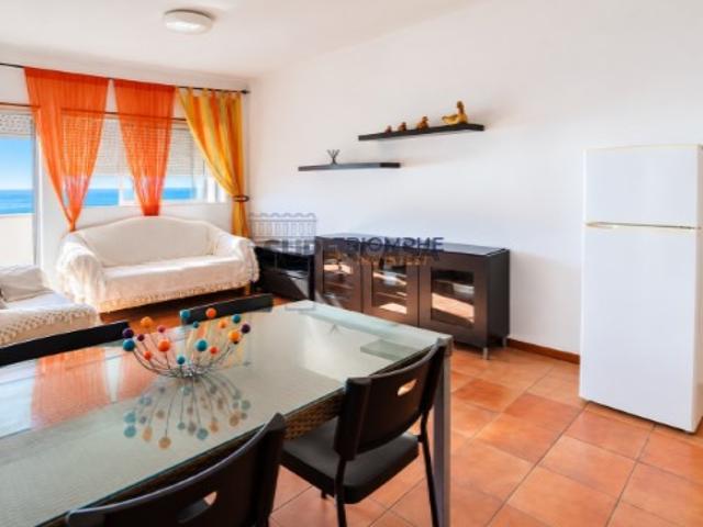 Apartamento T2 na primeira linha de mar Nazaré