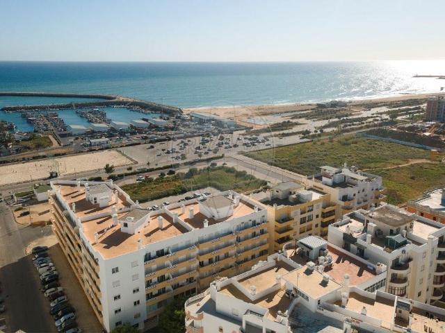 Apartamento T2 na Quinta do Romão parcialmente renovado. 74m² Quarteira