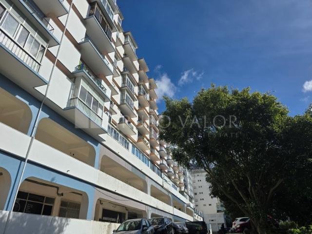 Apartamento T2 na Rinchoa Rio de Mouro