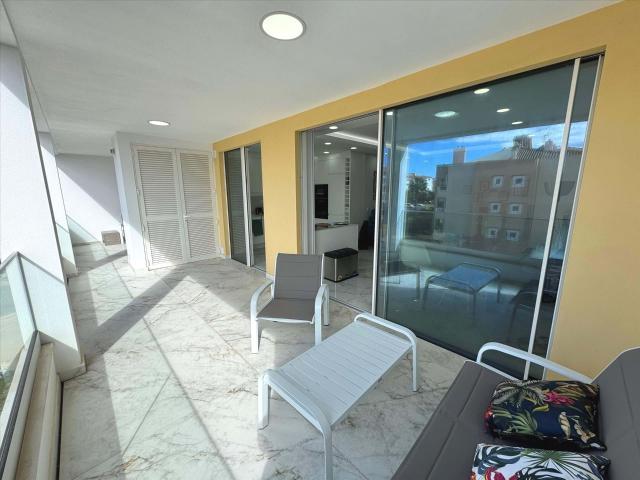 Apartamento T2 no último Andar com Linhas Modernas e Acabame. 100m² Ameixoeira