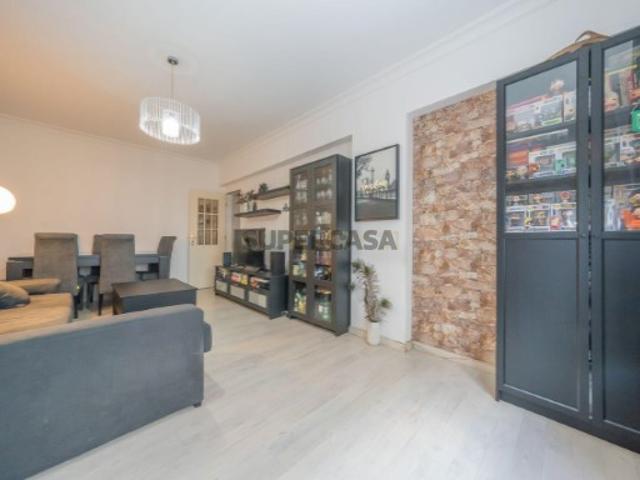 Apartamento T2 no Bairro do Liceu, em Setúbal
