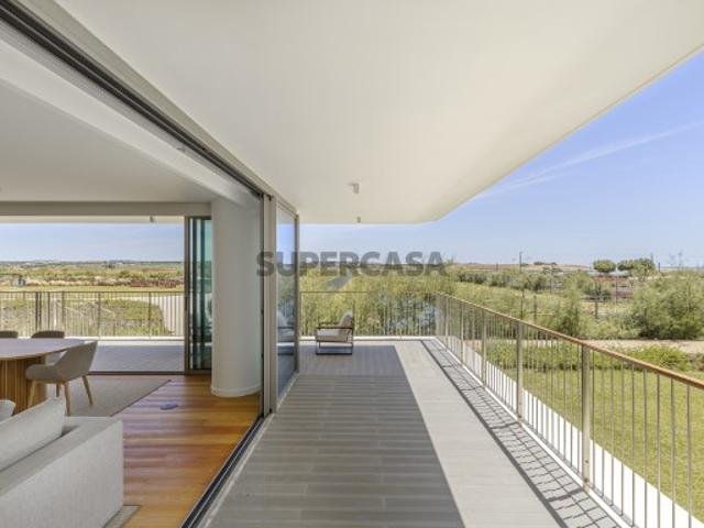 Apartamento T2, no Bayline, em Armação de Pêra, Algarve