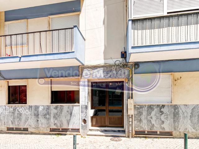 Apartamento T2 no Cacém LXAGC011