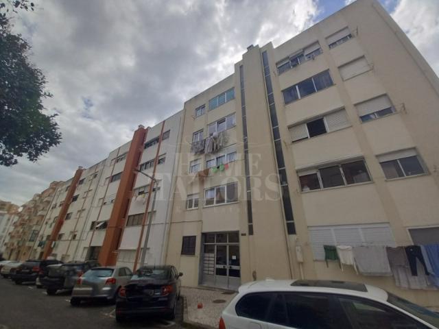 Apartamento T2 no Carregado