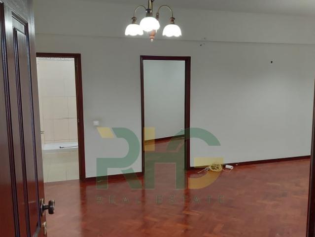Apartamento T2 no centro do Funchal