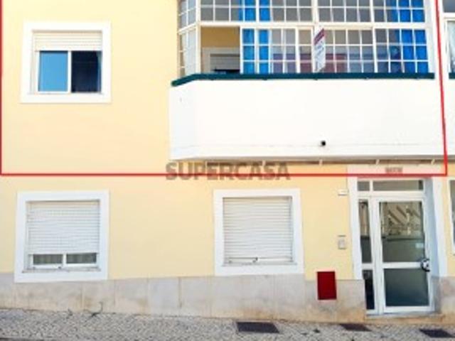 Apartamento T2 no centro da Fuzeta