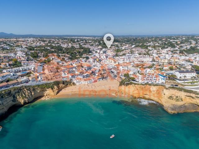 Apartamento T2 no centro de Carvoeiro