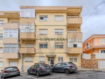 Apartamento T2 no centro de Agualva Cacém