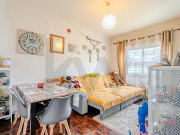 Apartamento T2 no centro de Agualva Cacém