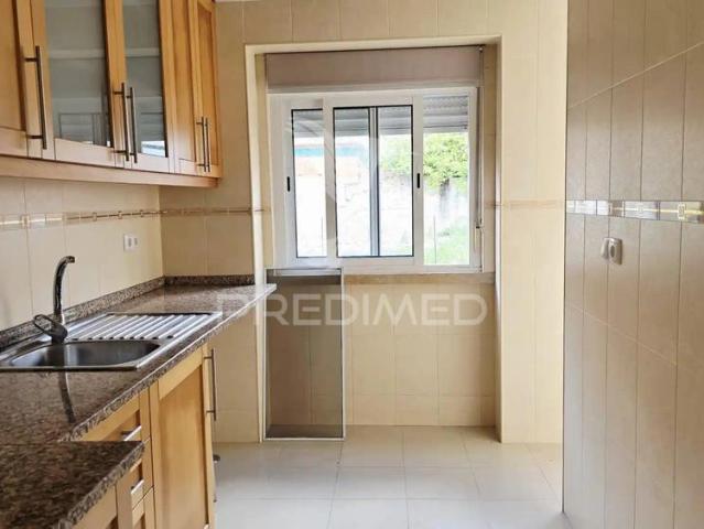 Apartamento t2 no centro de odivelas