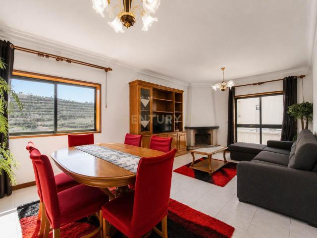 Apartamento T2 no Centro de São Pedro da Cova | Gondomar | Lugar Garagem