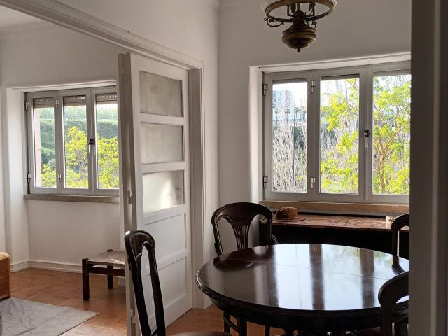 Apartamento T2 no centro histórico de Odivelas, a 1 km de Li. 72m² Odivelas