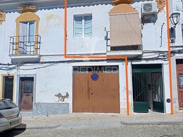 Apartamento T2 com Sótão, no Centro Histórico de Campo Maior