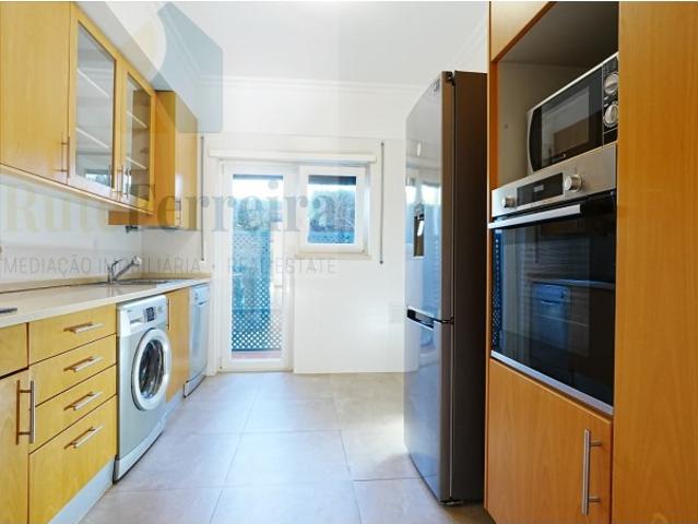 Apartamento T2 no Condomínio de Luxo Campo Real!