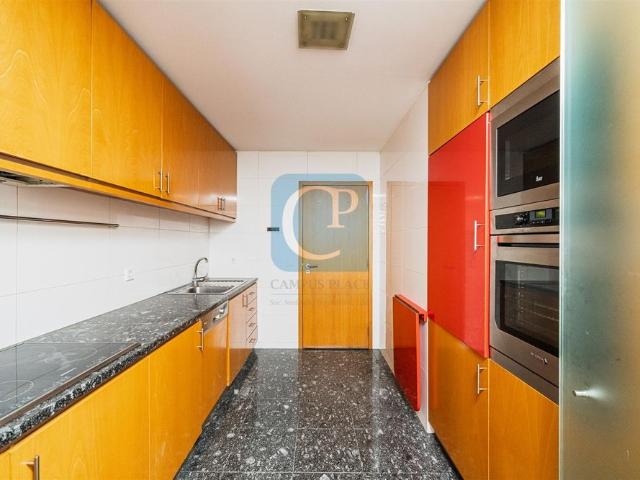 Apartamento T2 no condomínio fechado Edifício Boapor, Ramalde, Porto