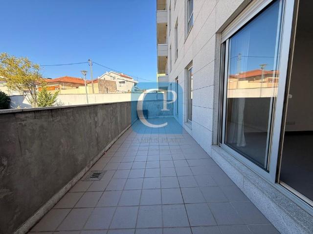 Apartamento T2 no Edifício Rosa Douro em Pedrouços, Maia