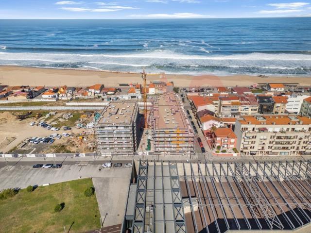 Apartamento T2 no empreendimento Espinho Beach Residendes em Espinho
