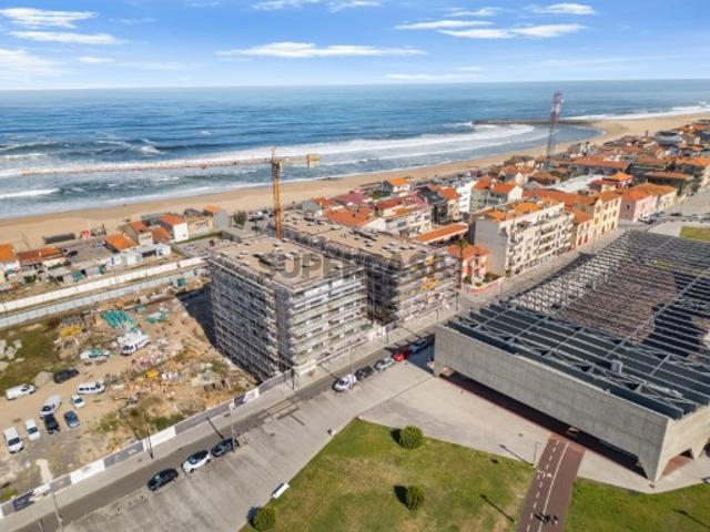 Apartamento T2 no empreendimento Espinho Beach Residendes em Espinho