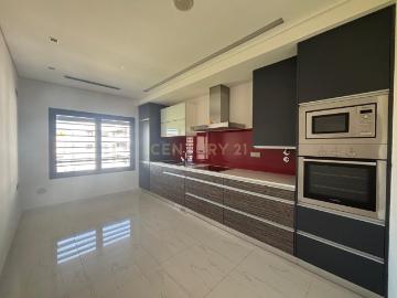 Apartamento T2 no Entroncamento com Garagem Fechada