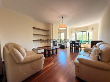 APARTAMENTO T2 NO JAMOR CHEIO DE SOL
