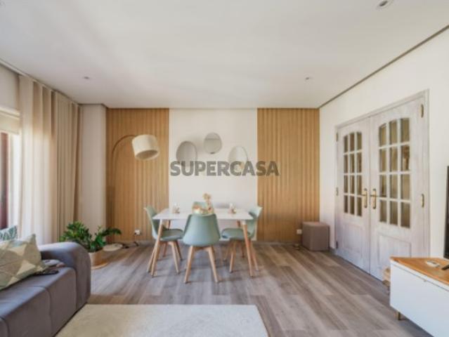 Apartamento T2 no Jardim da Radial, Odivelas | Conforto, Espaço e Localização