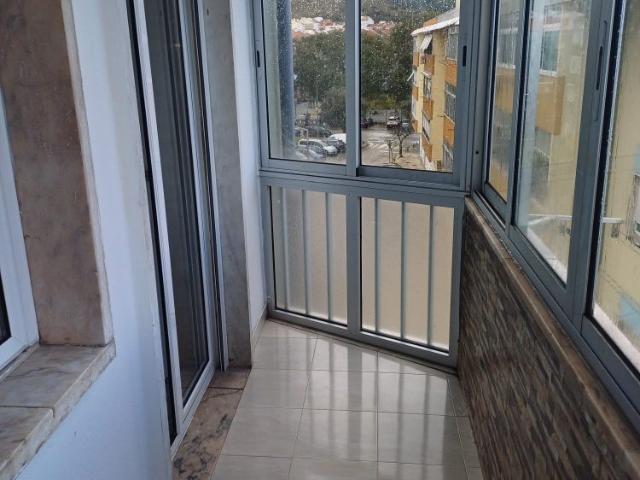 Apartamento T2 no Olival Basto | 58 m² | 3.º Andar para Arrendamento