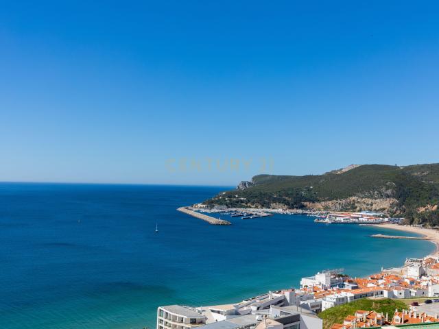 Apartamento T2 no prestigiado empreendimento Por do Sol, em Sesimbra
