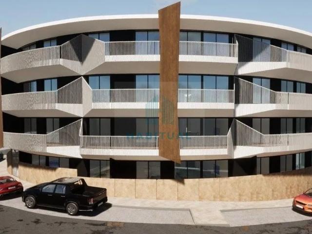 APARTAMENTO T2 NO PRIMEIRO ANDAR