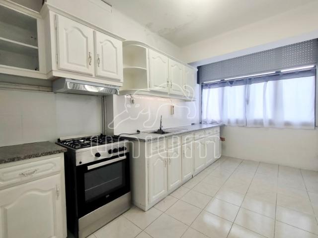 Apartamento T2 no Rés do Chão com Garagem Fechada em Darque