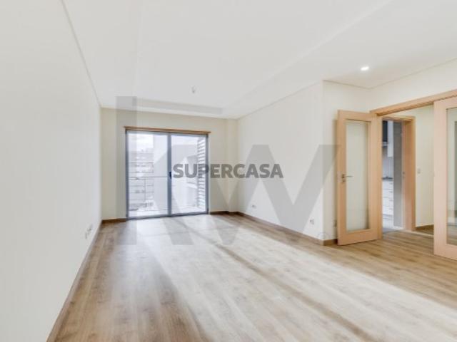 Apartamento T2 Novo nas Laranjeiras em Lisboa | Premium, Metro e Acessos Rápidos | LUZ 81