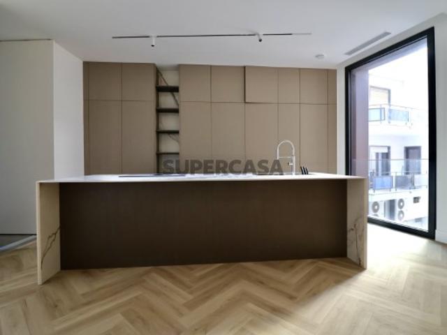 Apartamento T2 NOVO, no centro da Vila