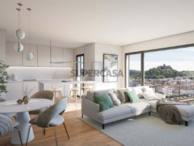 Apartamento T2 novo no centro de Pombal, com elevador e garagem para 1 viatura