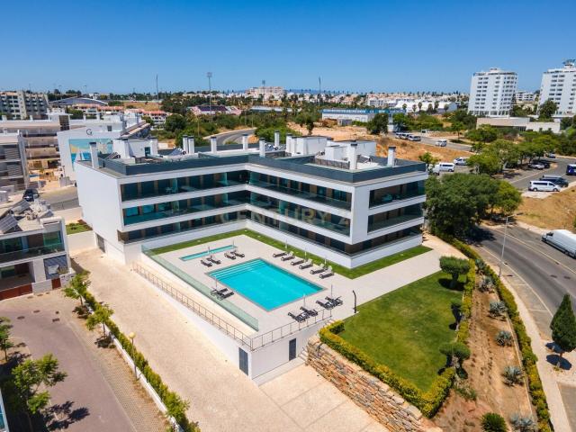 Apartamento T2 Novo a Estrear, Piscina, Estacionamento Priva. 117m² Albufeira e Olhos de Água