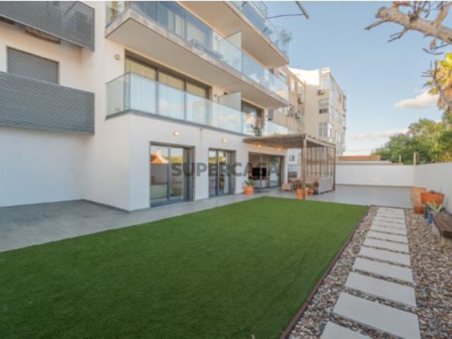 Apartamento T2 Novo Alto Algés com Terraço