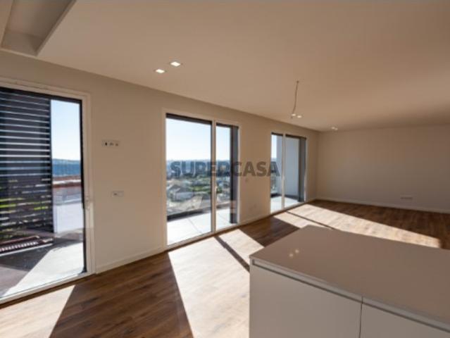 Apartamento T2 NOVO c/ BOX | Santo António dos Cavaleiros, Loures