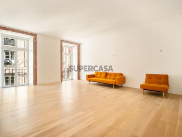 Apartamento T2 novo, Chiado, Lisboa