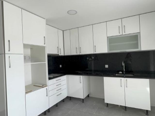Apartamento T2 NOVO com 1 parqueamento, Quinta da Ladeira