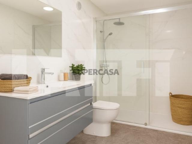 Apartamento T2 com 1 parqueamento, Quinta da Ladeira