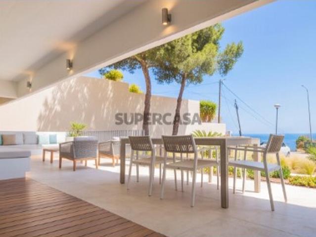 Apartamento T2 Novo com Terraço e Vista Mar em Empreendimento de Qualidade em Sesimbra